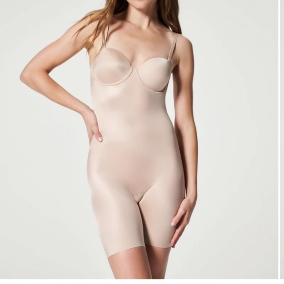 SPANXshape Suit Your Fancy Strapless Cupped Mid-Thigh Bodysuit in Beige XL - Picture 1 of 16